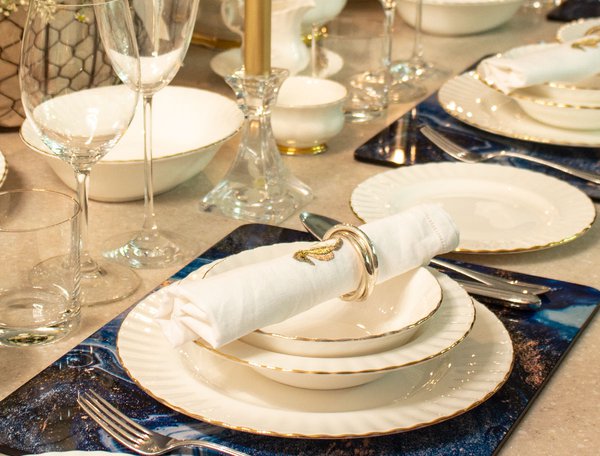 khay-lot-ban-an-son-mai-hoa-van-a-cam-thach-xanh